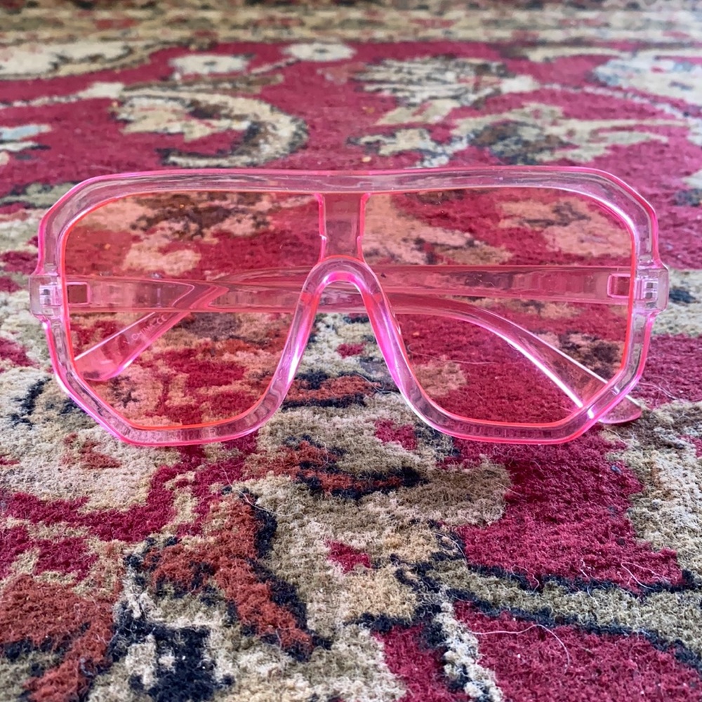 Pink out shades